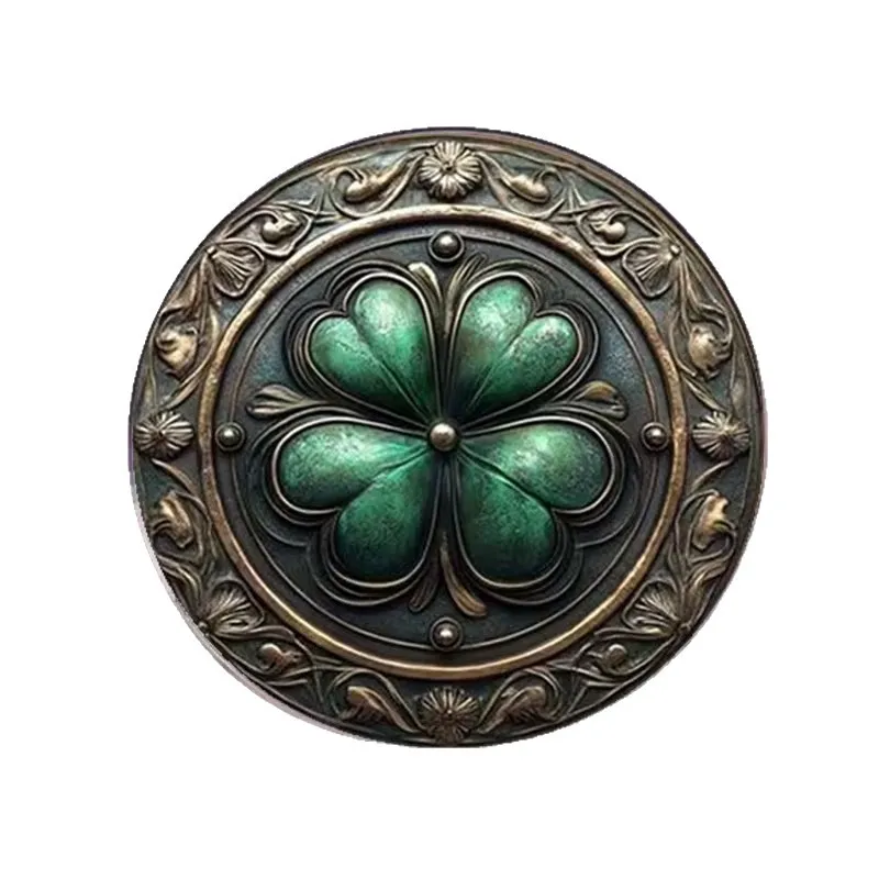 Celtic Four-Leaf Clover Brooch – Green Clover with Gold-Tone Frame, Vintage Lucky Charm Lapel Pin, Perfect Irish Gift for Men & Women